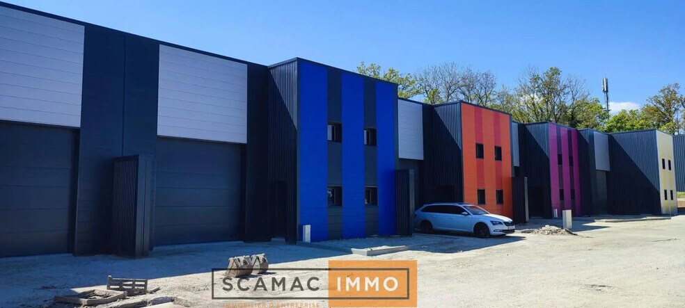 Flex in Brières-les-Scellés for sale - Building Photo - Image 3 of 4