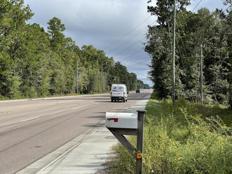 1356 S Live Oak Dr, Moncks Corner, SC for sale - Primary Photo - Image 1 of 1