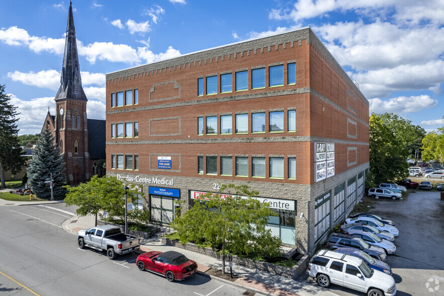 220 Dundas St W, Whitby, ON for lease - Building Photo - Image 2 of 3