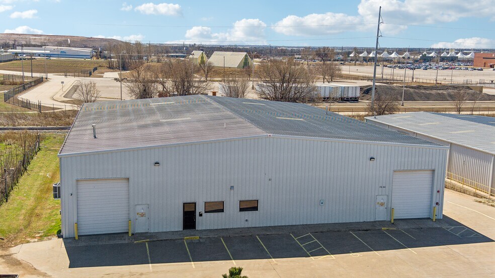 7444 Melrose Ln, Oklahoma City, OK for sale - Primary Photo - Image 1 of 1