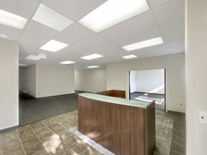 180 Gordon Dr, Exton, PA for lease Lobby- Image 2 of 15