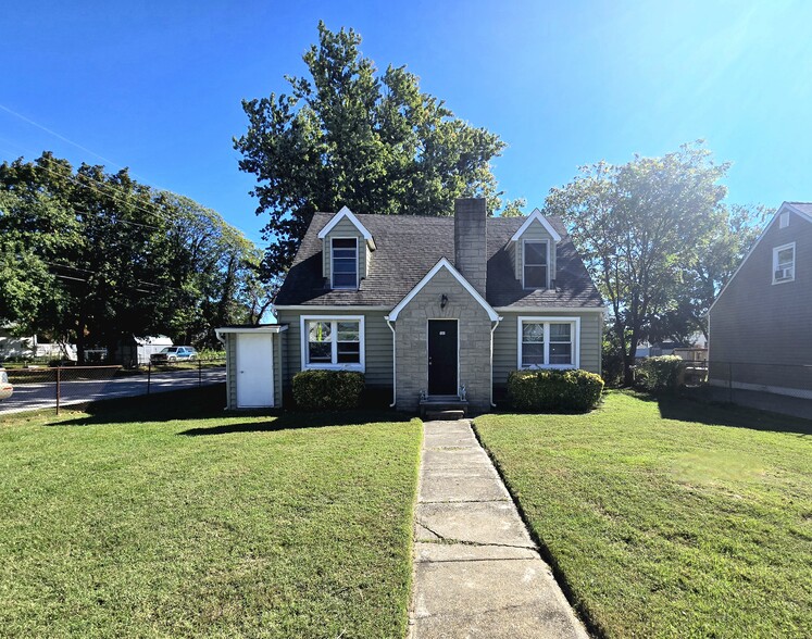 151 Riviera Dr, Pasadena, MD for sale - Building Photo - Image 1 of 28