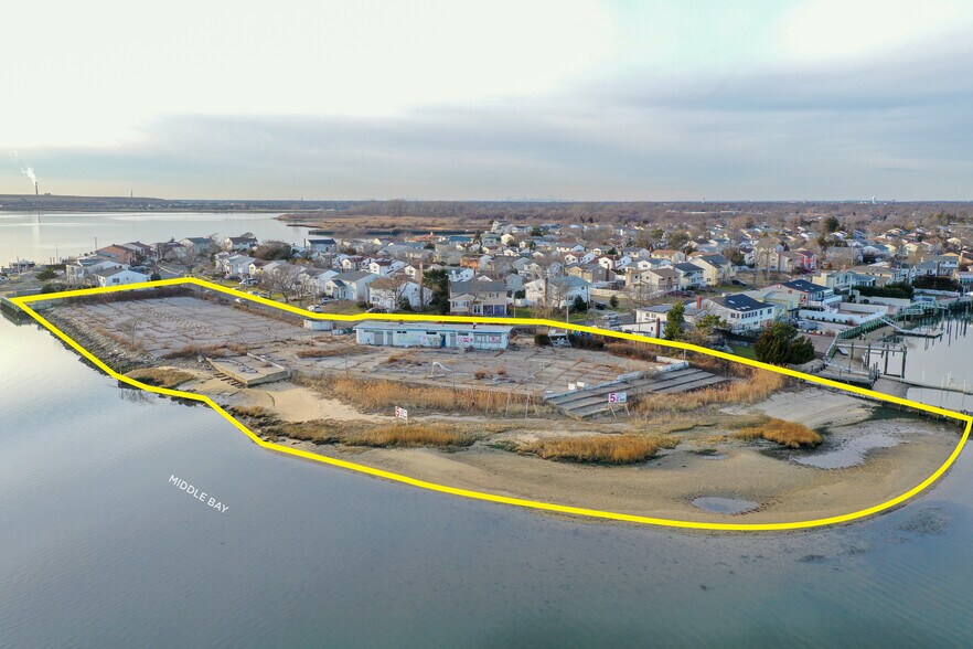 8 Milburn Ave, North Baldwin, NY 11510