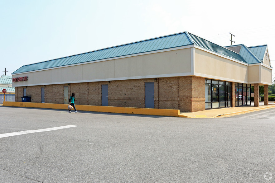 6255-6263 Oxon Hill Rd, Oxon Hill, MD for lease - Building Photo - Image 3 of 4