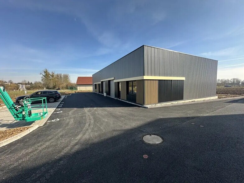 Flex in for lease - Building Photo - Image 2 of 6