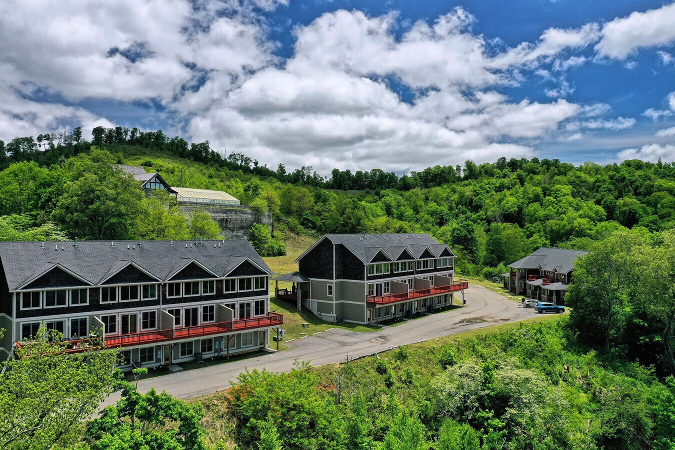 295 Vista Dr, Mars Hill, NC 28754