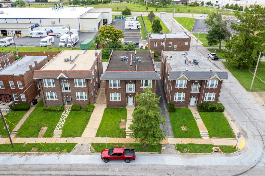 900 Eastgate Ave, University City, MO for sale - Primary Photo - Image 1 of 1