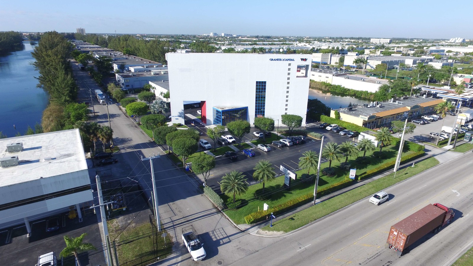 9600 NW 25th St, Miami, FL 33172 - DORAL OFFICE SPACE | LoopNet