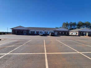 1047 Summit Grove Dr, Watkinsville, GA for lease Building Photo- Image 1 of 8