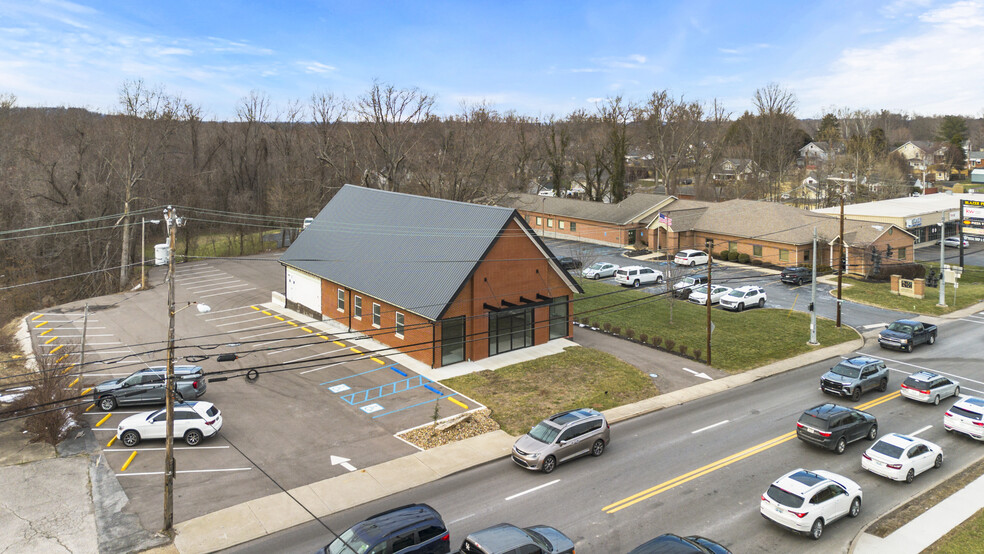 3339 13th St, Ashland, KY for sale - Building Photo - Image 2 of 16