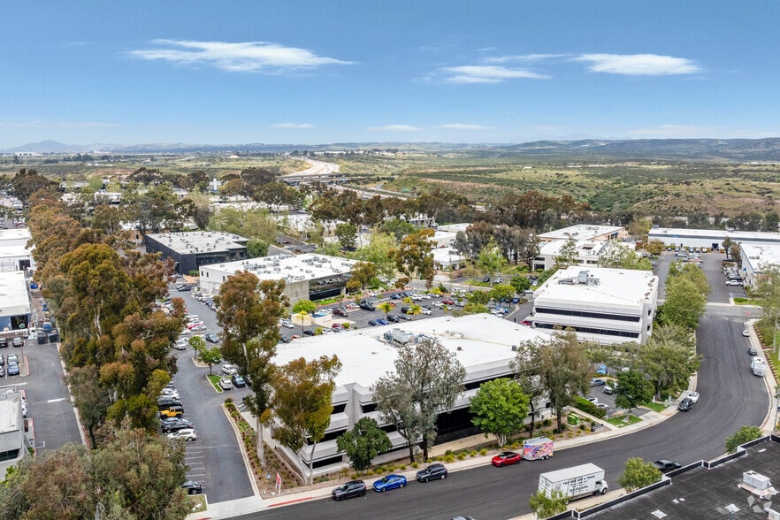 9444 Farnham St, San Diego, CA for lease - Building Photo - Image 2 of 5