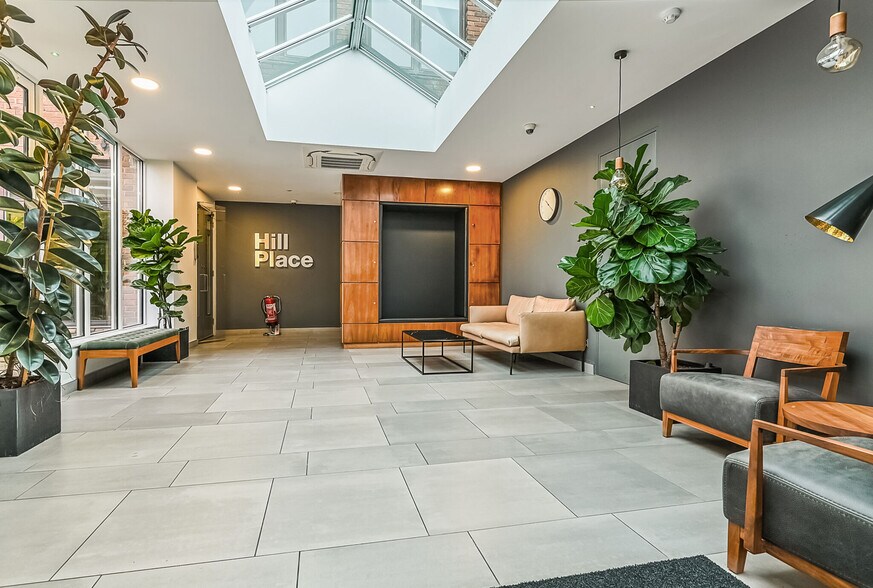 55A High St, London for lease - Interior Photo - Image 3 of 9