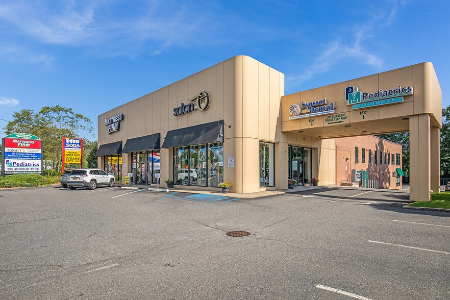 588-598 Jericho Tpke, Syosset, NY for sale - Building Photo - Image 1 of 1