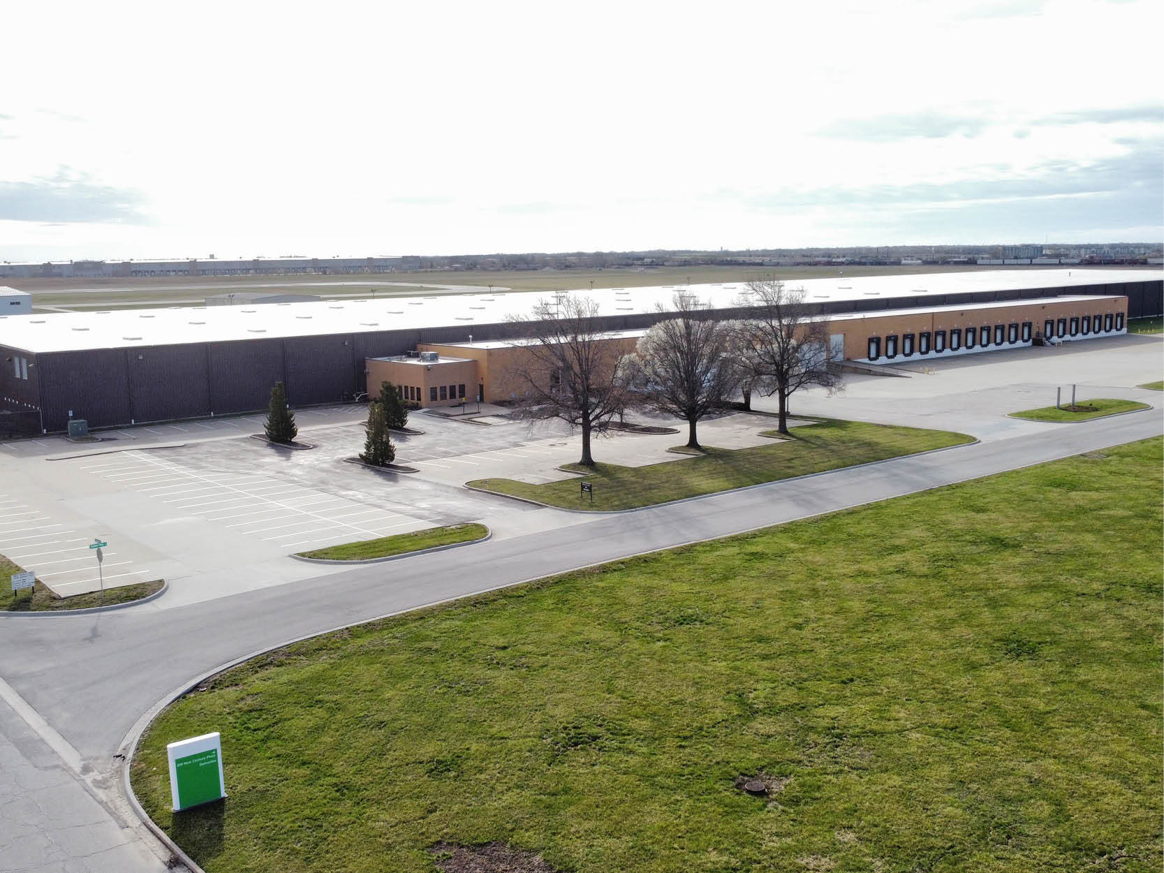 500 Sumner Way, New Century, KS for lease Building Photo- Image 1 of 6