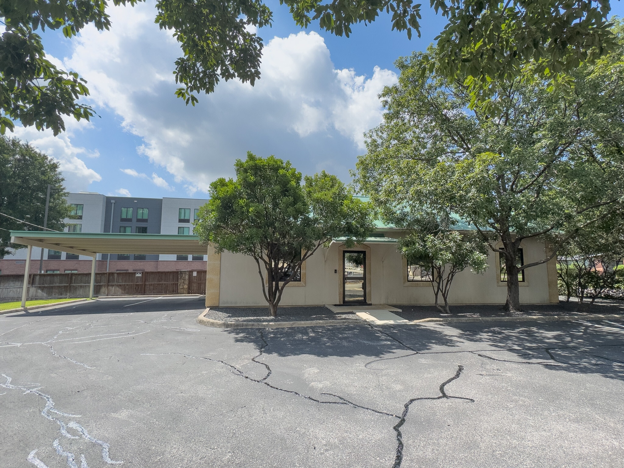 8420 Greenbrier, San Antonio, TX for lease Building Photo- Image 1 of 9