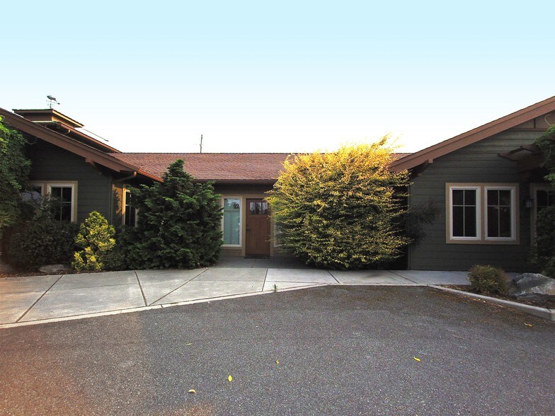 22 Lee Chatfield Way, Sequim, WA for sale - Building Photo - Image 1 of 1