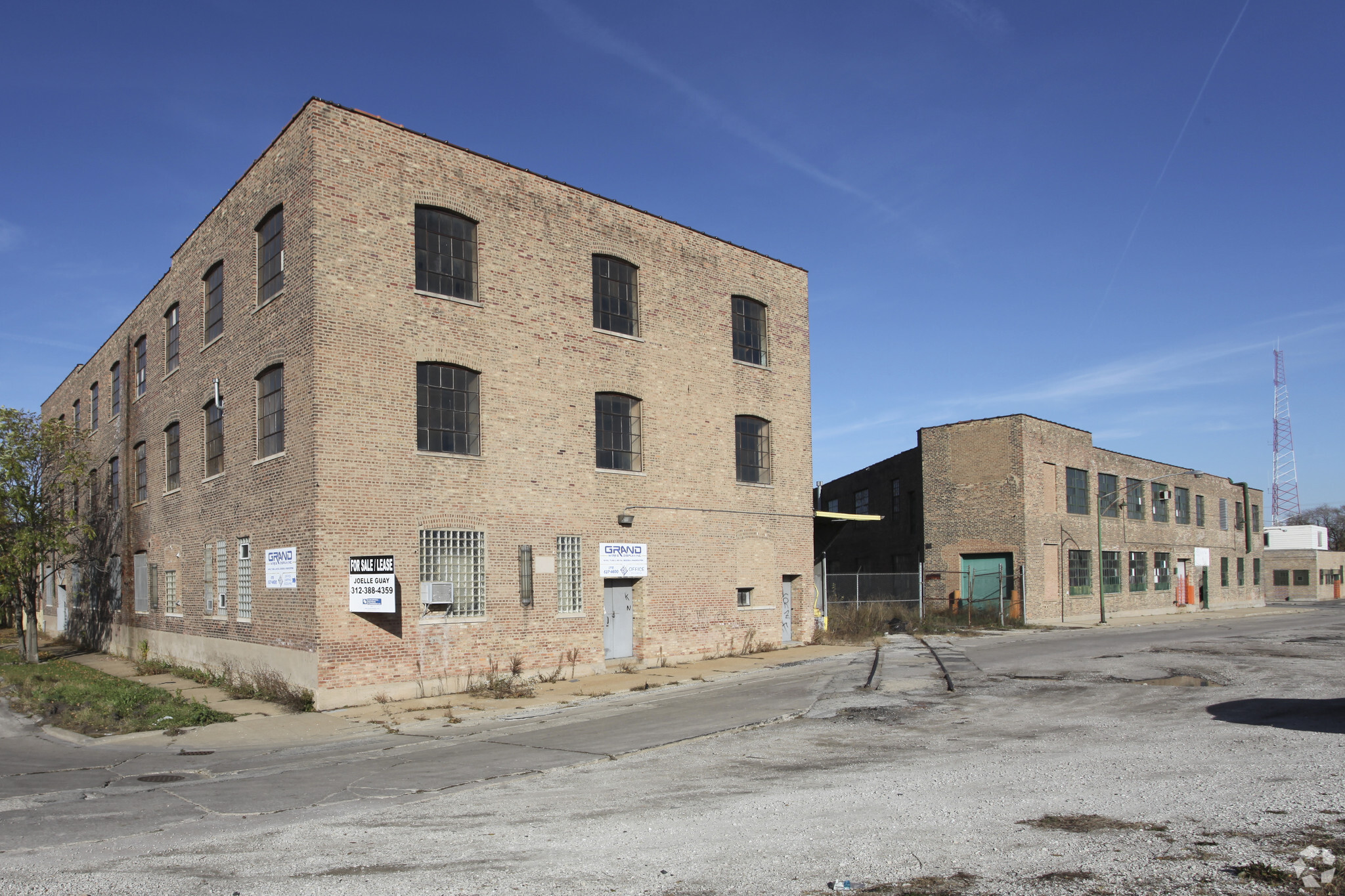 5724 W Armitage Ave, Chicago, IL for sale Primary Photo- Image 1 of 6