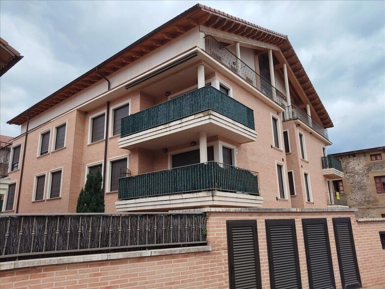 Office in Santurde de Rioja for sale - Building Photo - Image 2 of 13