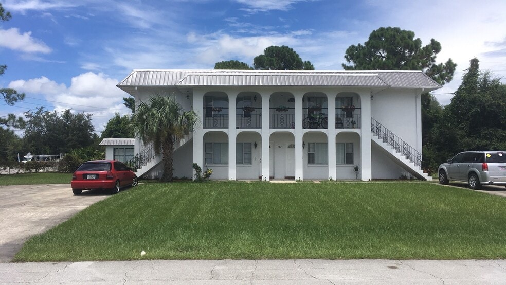 102 Lullwater St, Deltona, FL for sale - Primary Photo - Image 1 of 19