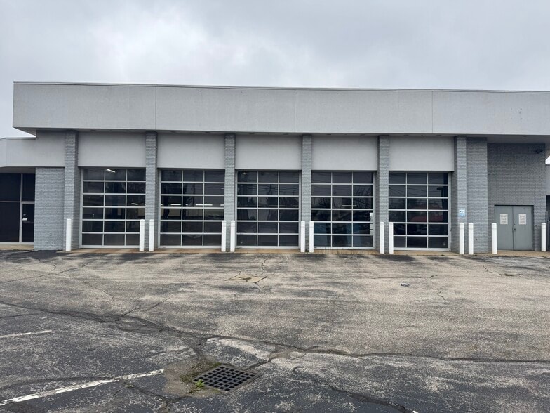 11 Broadway Ave, Bedford, OH for sale - Building Photo - Image 3 of 13