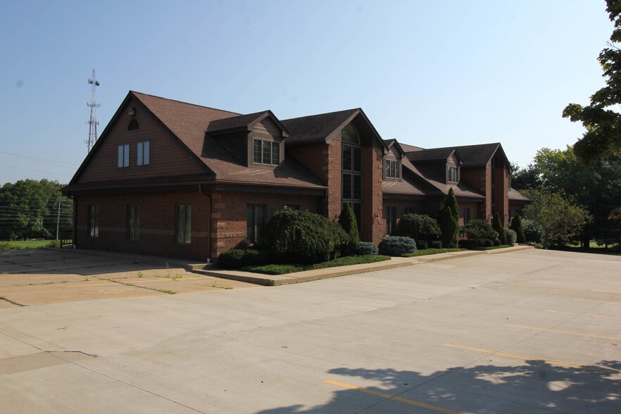 291 N Cleveland Massillon Rd, Akron, OH for sale - Building Photo - Image 1 of 19