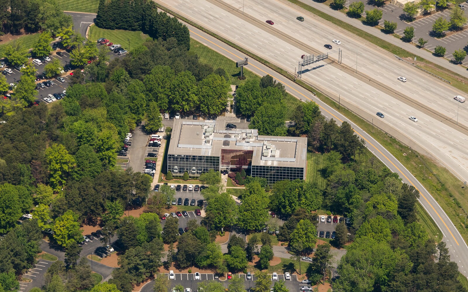 7825 National Service Rd, Greensboro, NC 27409 - Airpark 1 | LoopNet - 7900 National Service Road Greensboro Nc