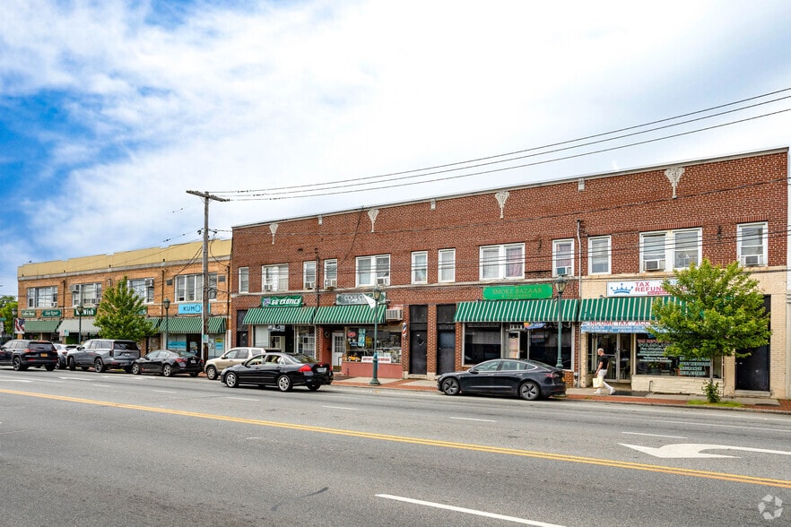 942-956 Hempstead Tpke, Franklin Square, NY for sale - Building Photo - Image 3 of 20