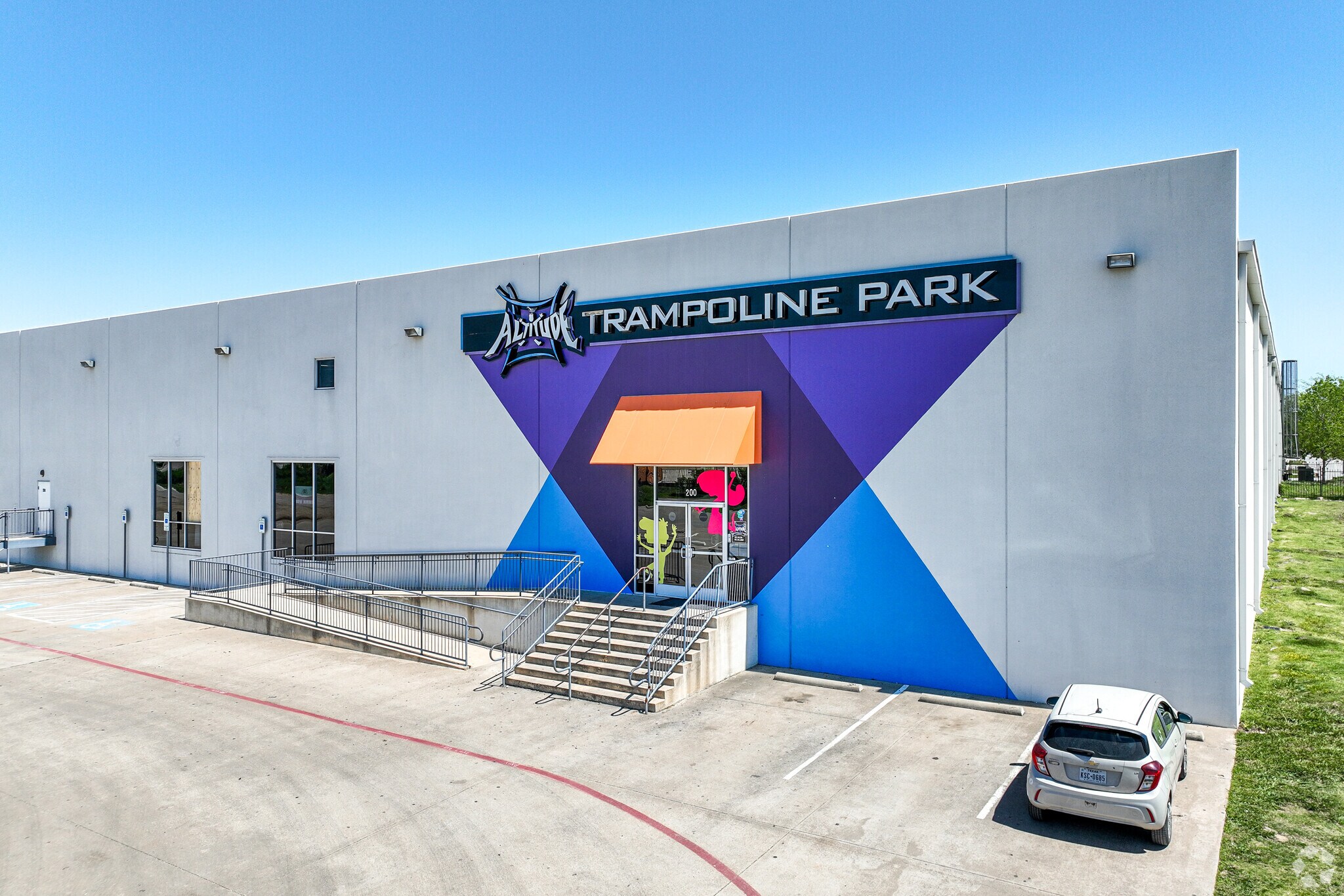 5650 Kroger Dr, Fort Worth, TX for sale Primary Photo- Image 1 of 1