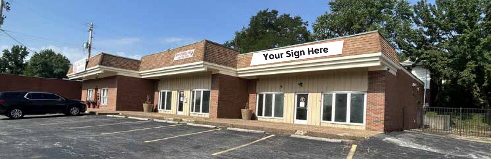 1943-1947 Woodson Rd, Overland, MO for sale - Building Photo - Image 2 of 5