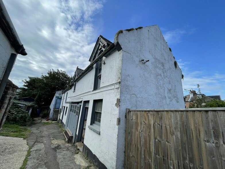 Workshops to rear of, 18-20 Church Rd, St Leonards On Sea for sale - Primary Photo - Image 1 of 12
