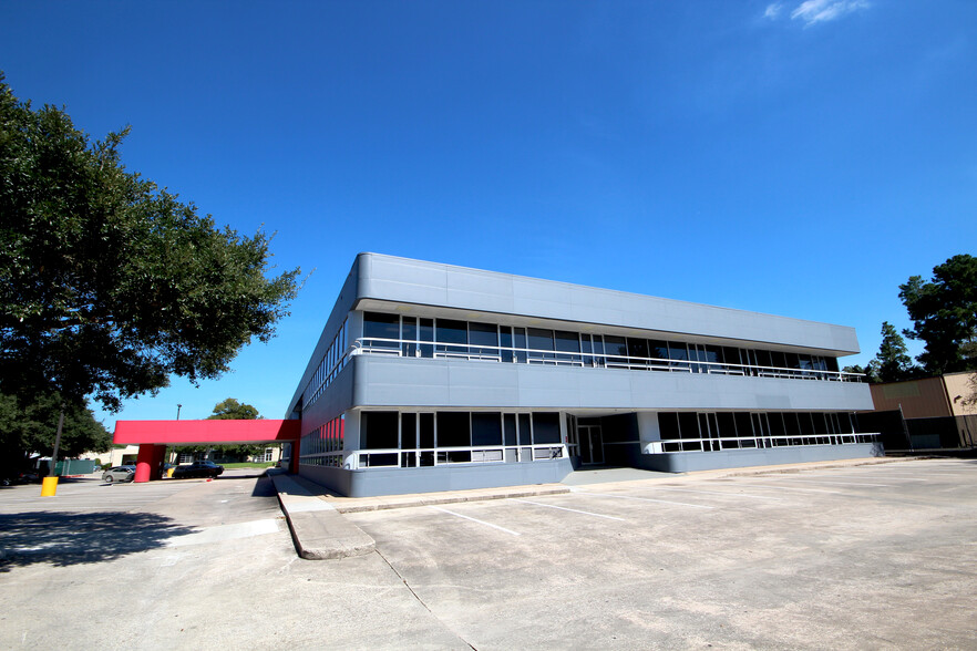 16903 Red Oak Dr, Houston, TX for lease - Building Photo - Image 1 of 9