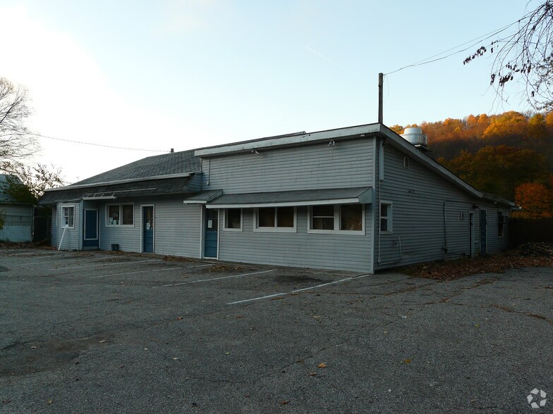 377 Roosevelt Dr, Seymour, CT for lease - Image 1 of 4