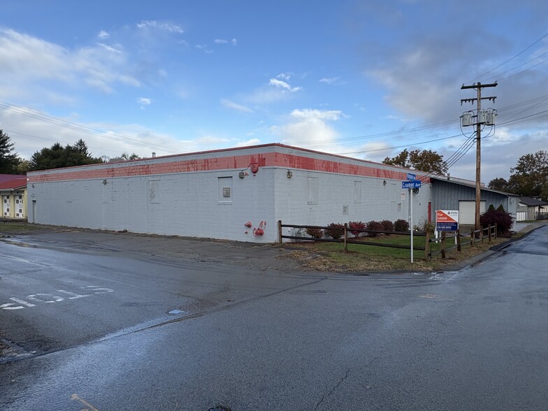 49 Virginia Ave, Uniontown, PA for lease - Building Photo - Image 1 of 17