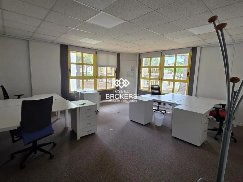 Office in Montpellier for lease - Interior Photo - Image 1 of 36