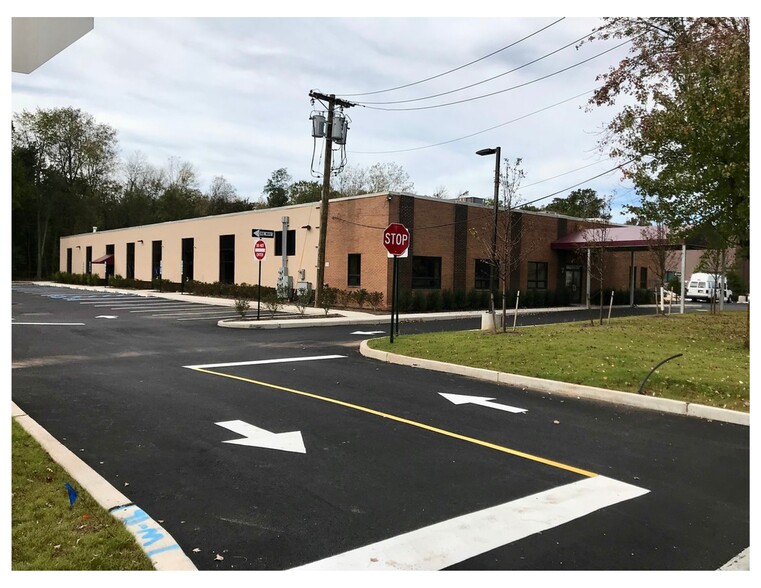 7 Progress St, Edison, NJ for sale - Building Photo - Image 1 of 1