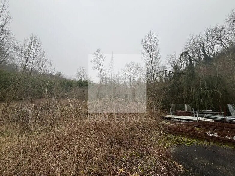 Flex in Genay for sale - Building Photo - Image 3 of 11