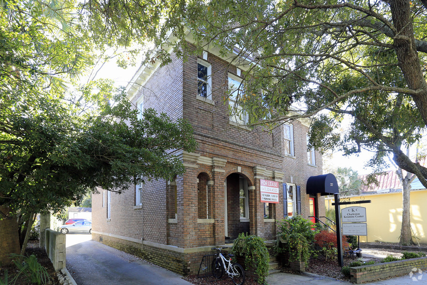 217 Calhoun St, Charleston, SC for sale - Primary Photo - Image 1 of 1