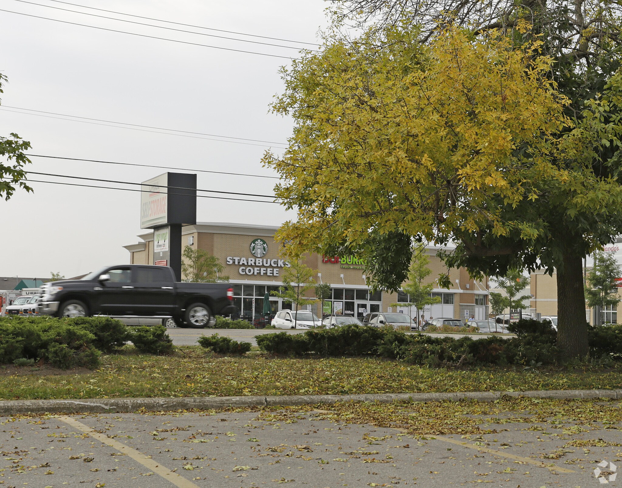 569 Fairway Rd S, Kitchener, ON N2C 1X4