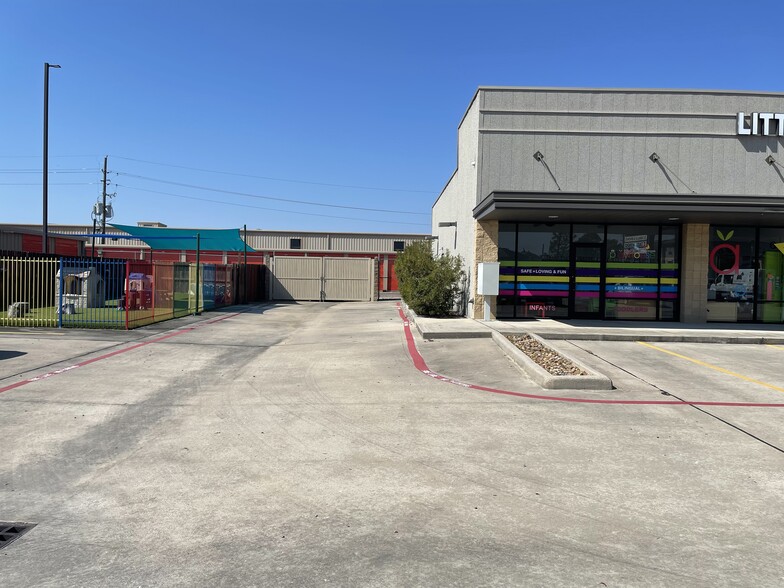 24525 Gosling Rd, Spring, TX for lease - Building Photo - Image 3 of 4
