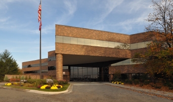 5435 Corporate Dr, Troy, MI for lease - Building Photo - Image 1 of 4