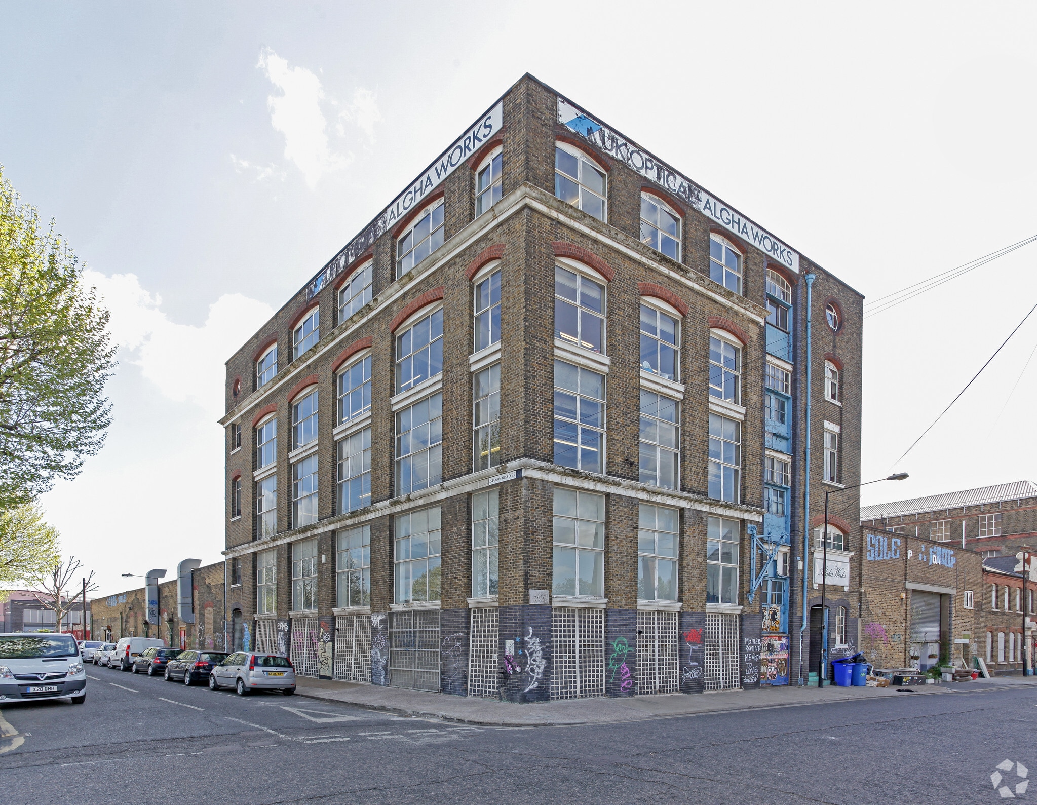 Smeed Rd, London for lease Primary Photo- Image 1 of 4