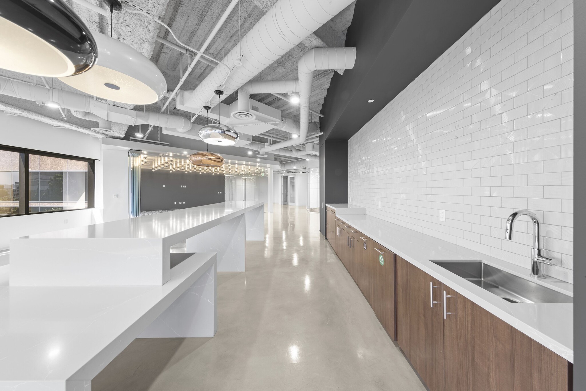 4365 Executive Dr, San Diego, CA for lease Interior Photo- Image 1 of 13