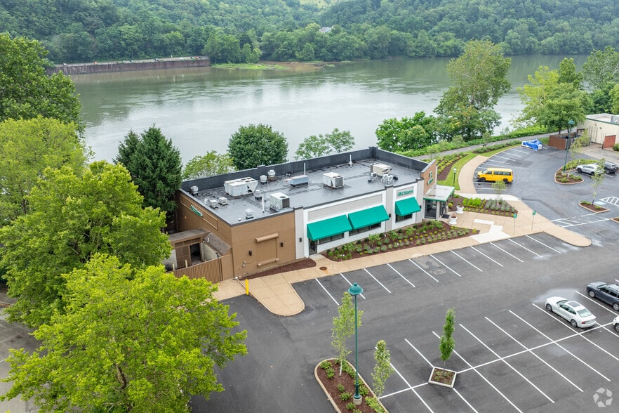 205 E Waterfront Dr, Homestead, PA for lease - Building Photo - Image 3 of 5