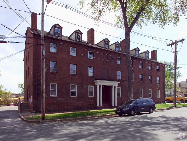 157-159 Exchange St, Chicopee, MA for sale - Primary Photo - Image 1 of 3