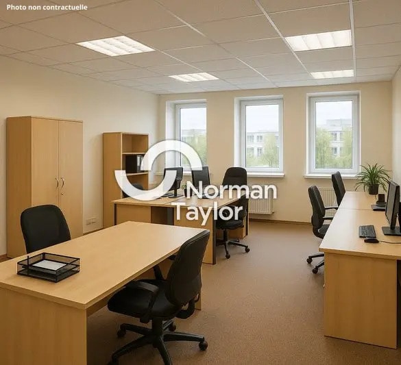 Office in Mauguio for lease Interior Photo- Image 1 of 2