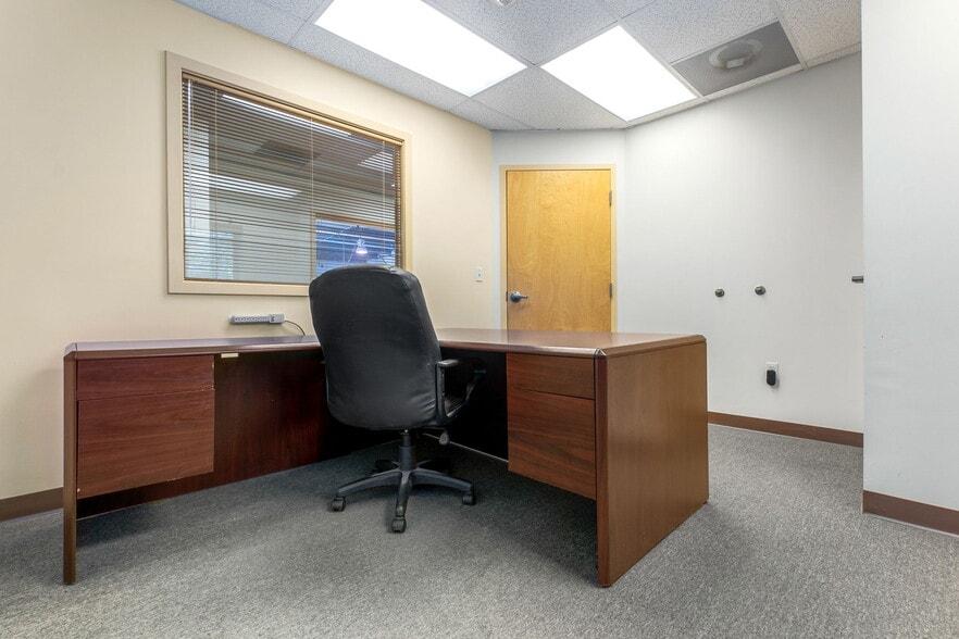 3 Ajootian Way, Middleton, MA for sale - Building Photo - Image 2 of 27