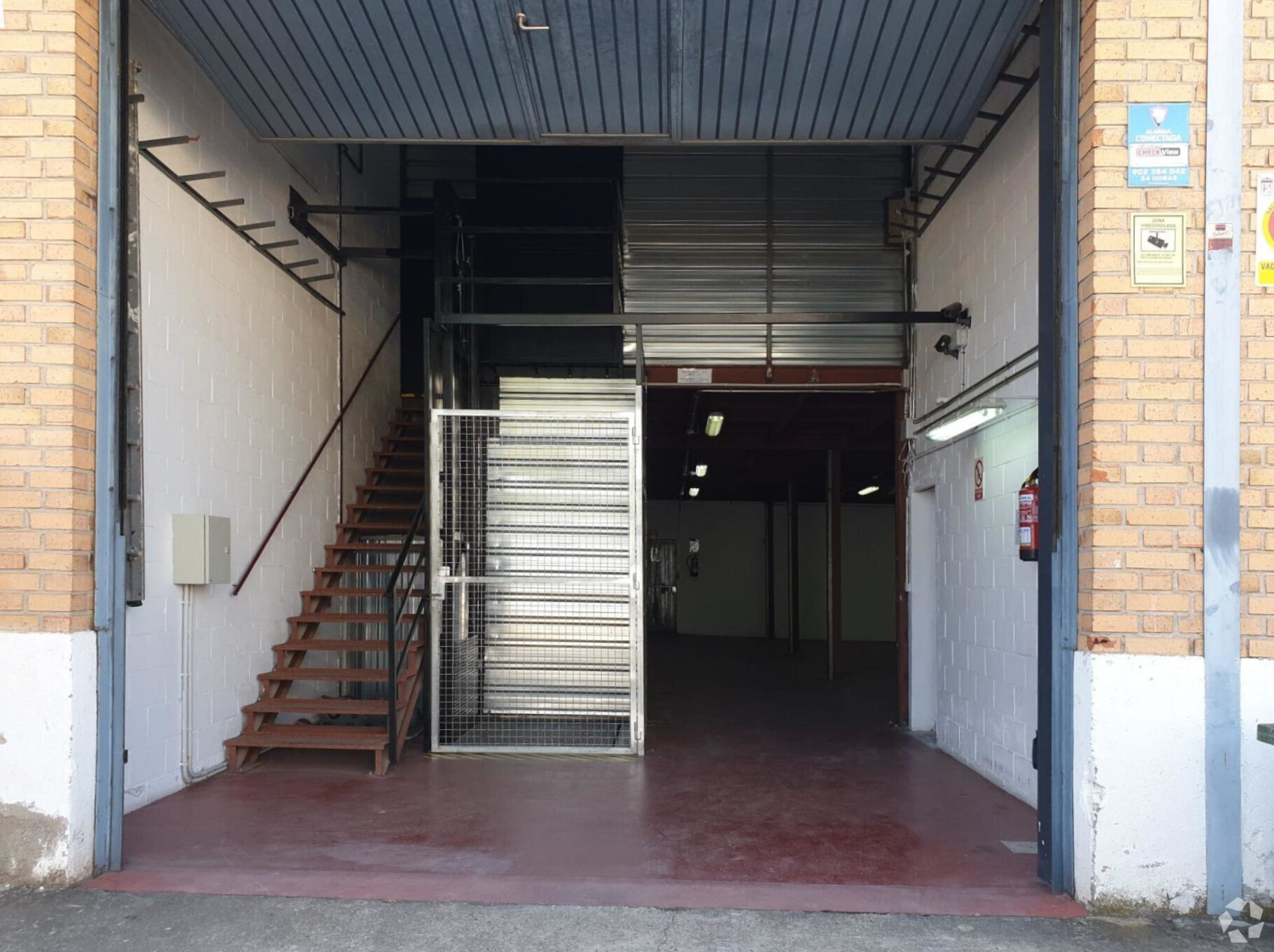 Industrial in Arganda del Rey, MAD for sale Primary Photo- Image 1 of 18