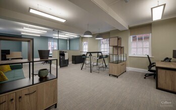 24 Oxford Ct, Manchester for lease Interior Photo- Image 2 of 8