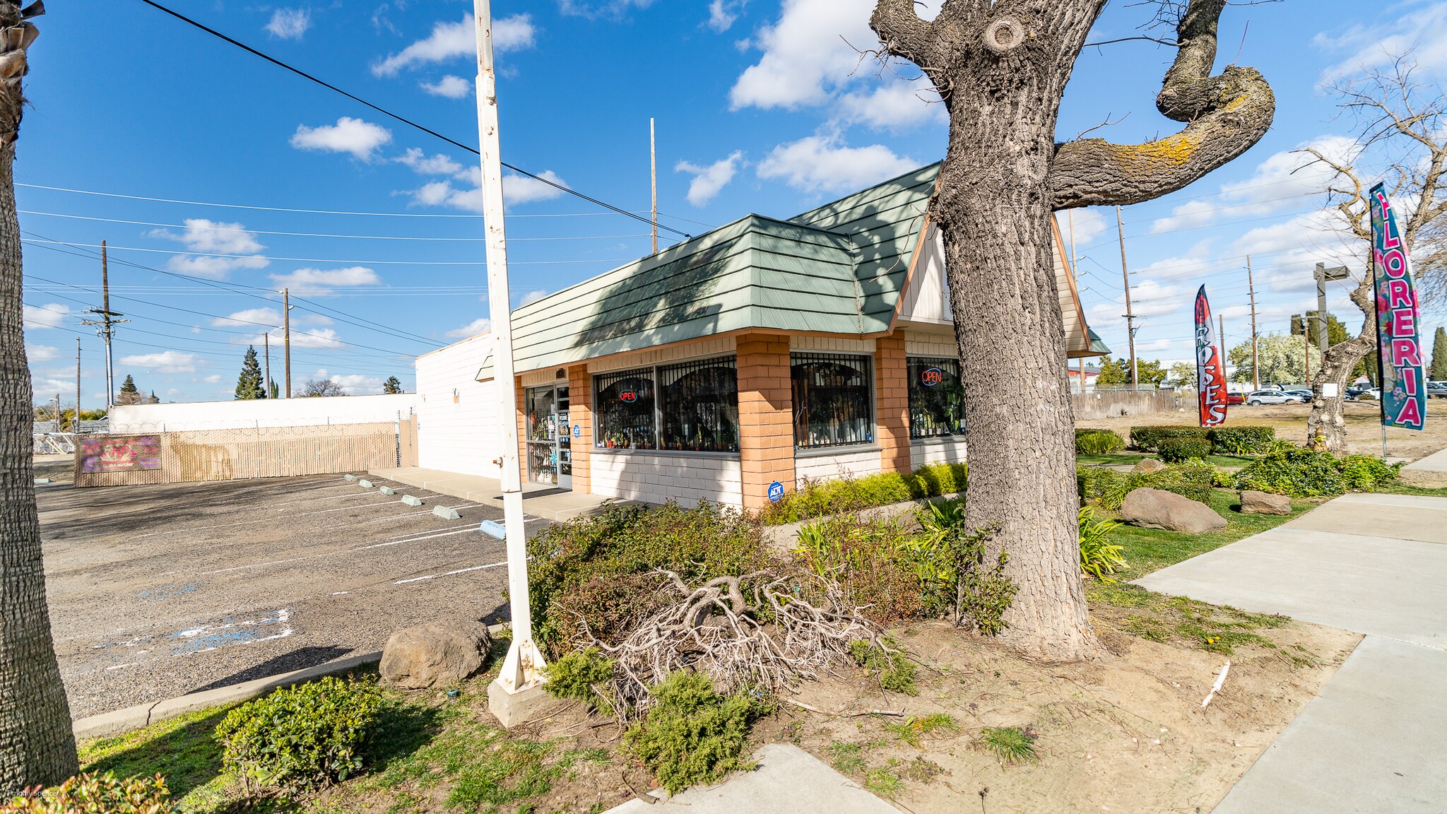 1529 Coffee Rd, Modesto, CA 95355 Retail for Sale