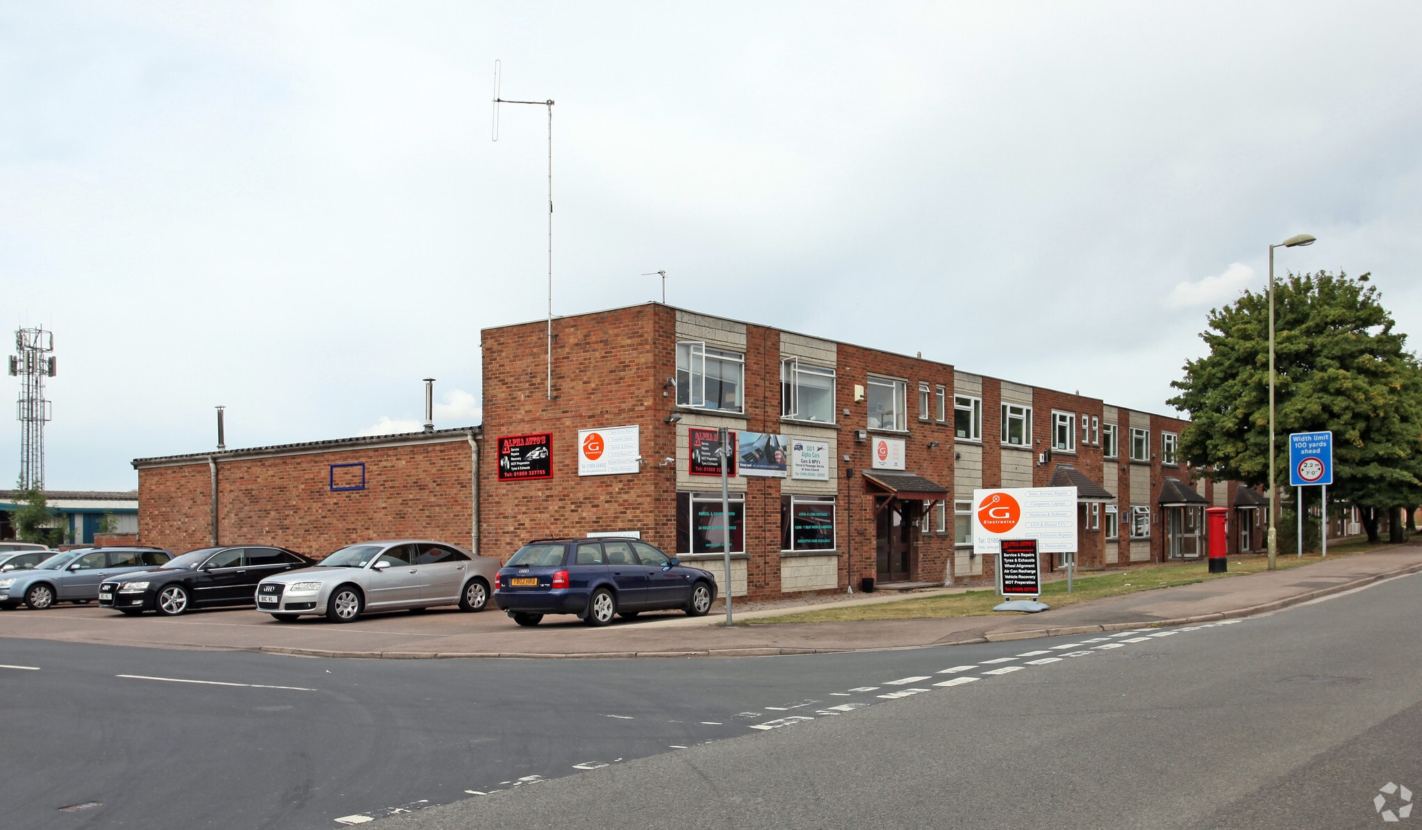 118-124 Churchill Rd, Bicester for sale Primary Photo- Image 1 of 1